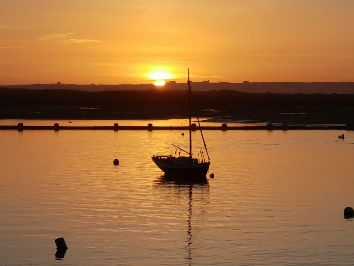 Algarve Beachfront Alvor Luaran gambar